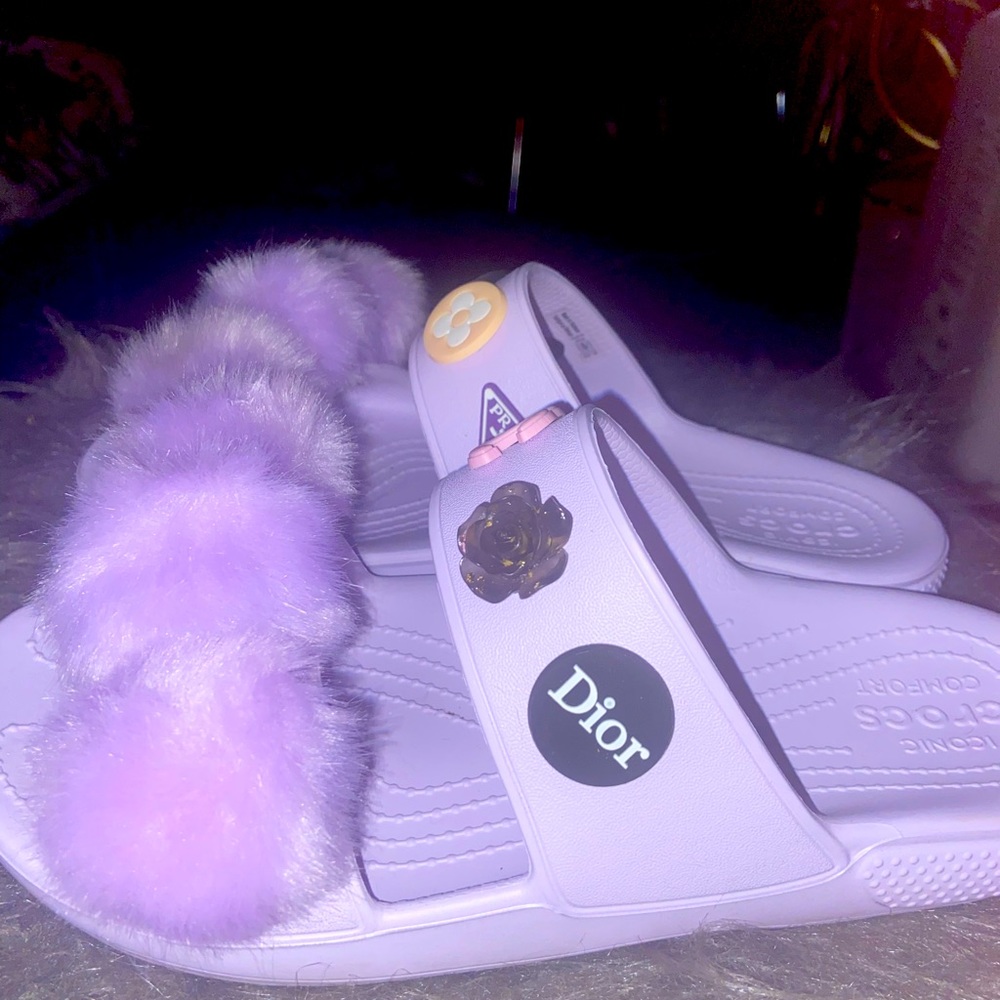 Custom Designer Jibbitz CROCS Faux Fur sandal Size 8 NWOT